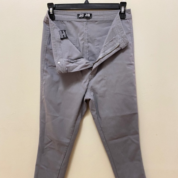 Gray pants - Picture 5 of 6